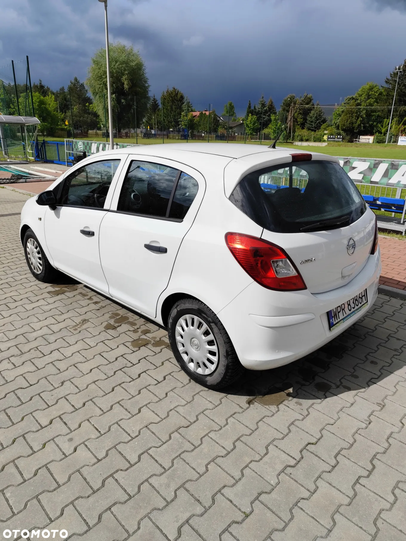 Opel Corsa 1.2 16V Enjoy - 10