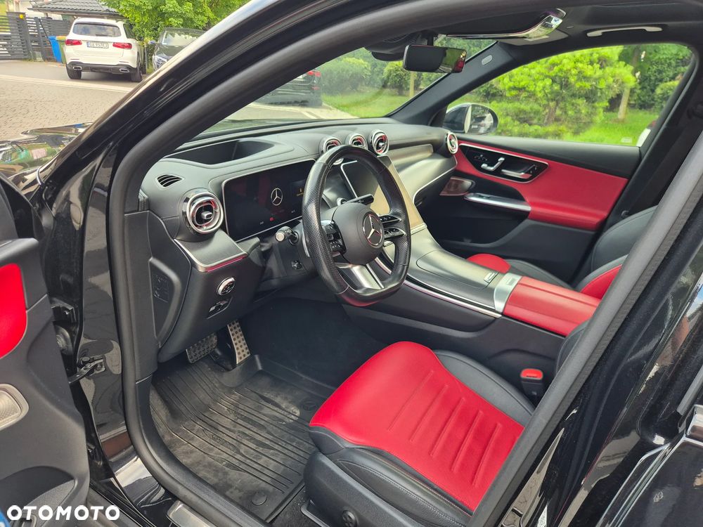 Mercedes-Benz GLC 300 4Matic 9G-TRONIC AMG Line Advanced - 17