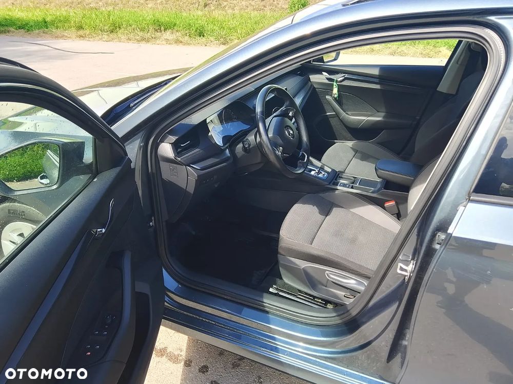 Skoda Octavia 2.0 TDI 4x4 Ambition DSG - 11