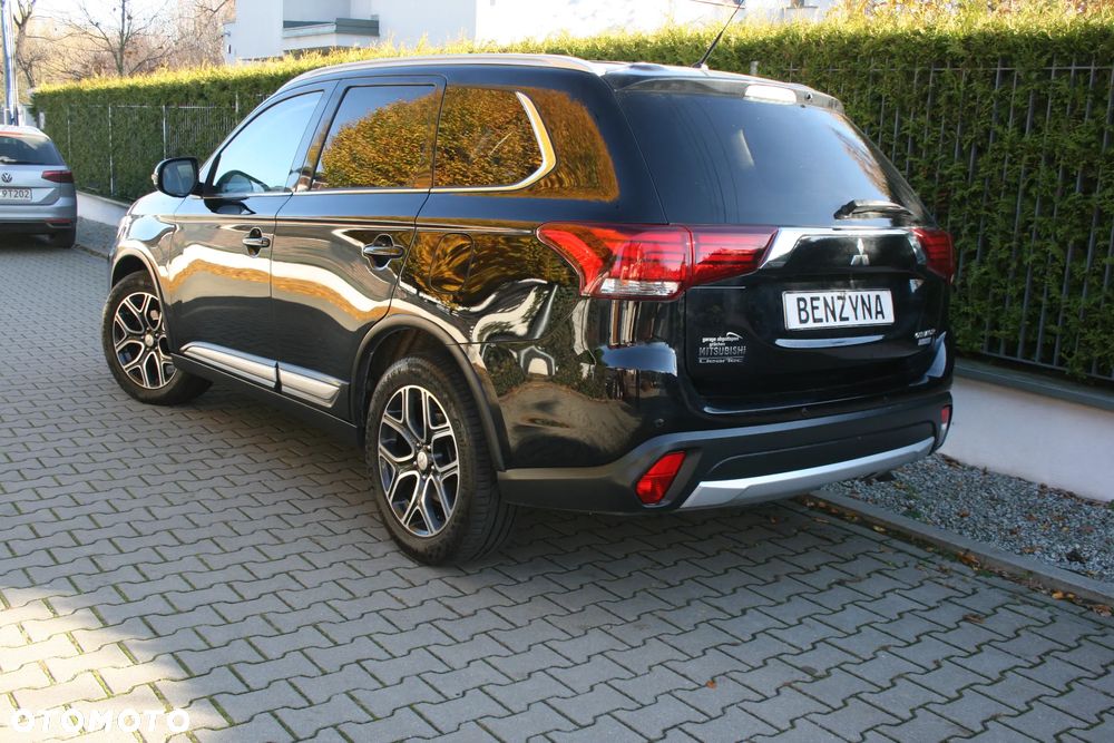 Mitsubishi Outlander Instyle + - 34