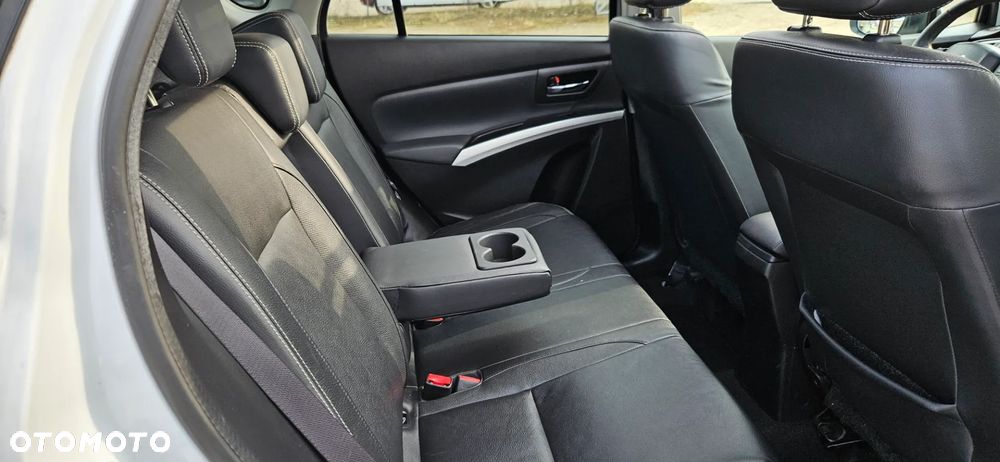 Suzuki SX4 S-Cross 1.6 VVT CVT 4x4 limited - 27