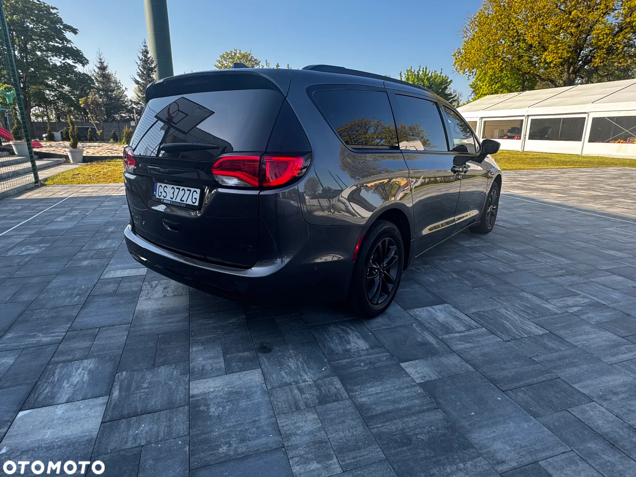 Chrysler Pacifica - 5