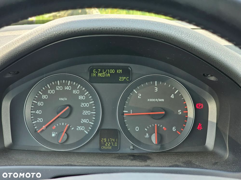 Volvo V50 2.0D Momentum - 9