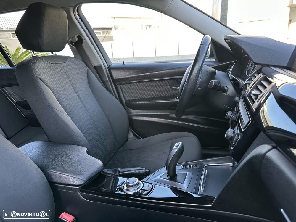 BMW 320 d Line Sport Auto - 60