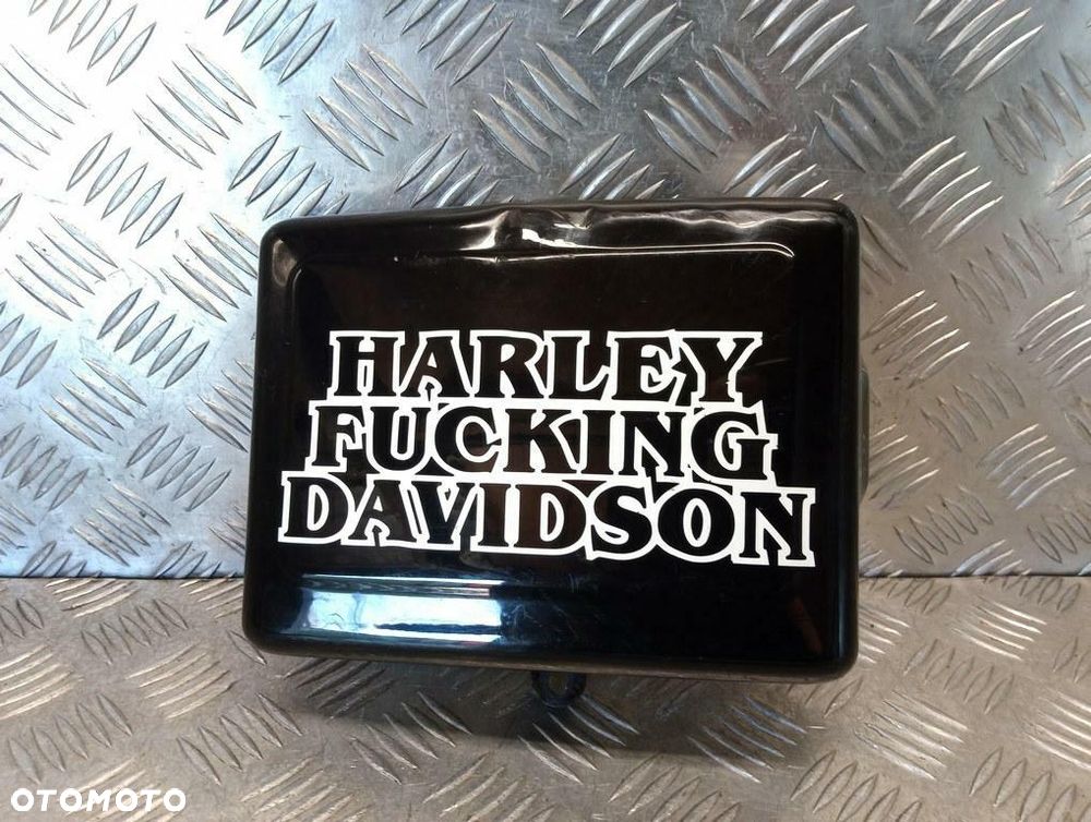 Boczek osłona akumulatora HARLEY DAVIDSON DYNA STREET BOB 07-17r   PN. 66444-12DH - 1