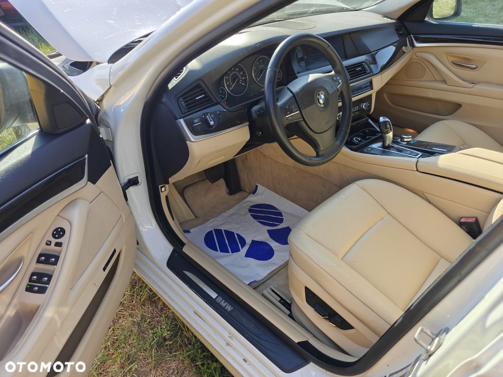BMW Seria 5 528i Sport-Aut - 8