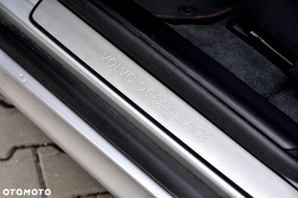 Volvo XC 60 D3 Drive-E Ocean Race - 20