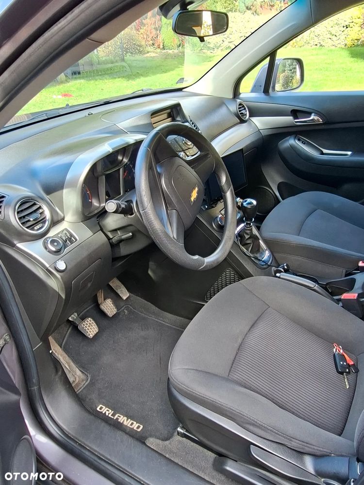 Chevrolet Orlando - 10