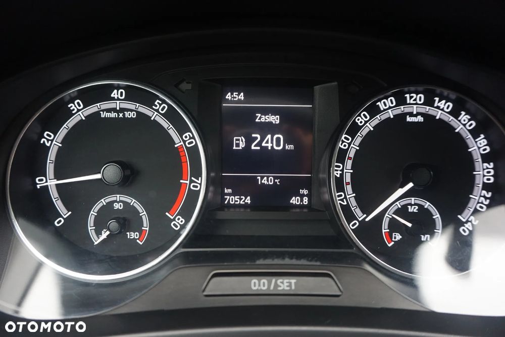 Skoda RAPID Spb 1.0 TSI Ambition - 12