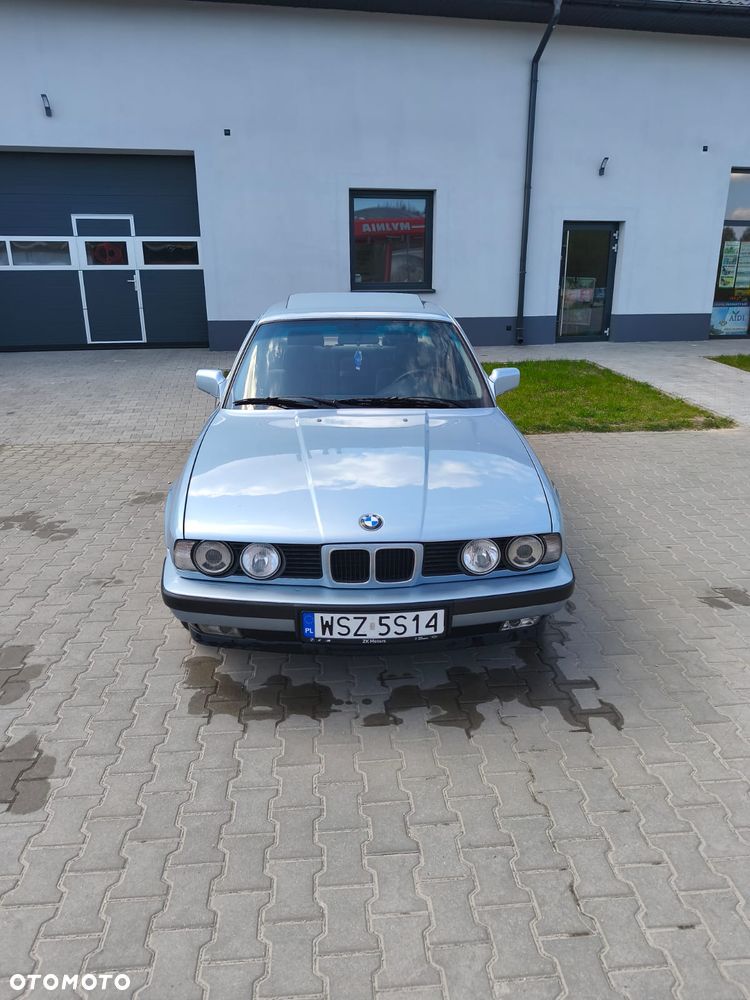 BMW Seria 5 520i - 10