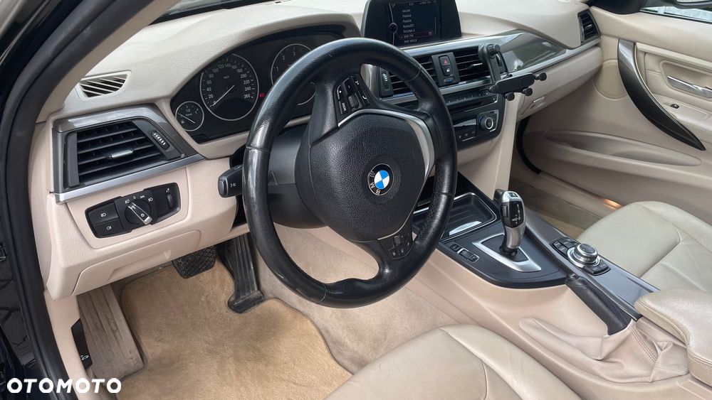 BMW Seria 3 316d - 12