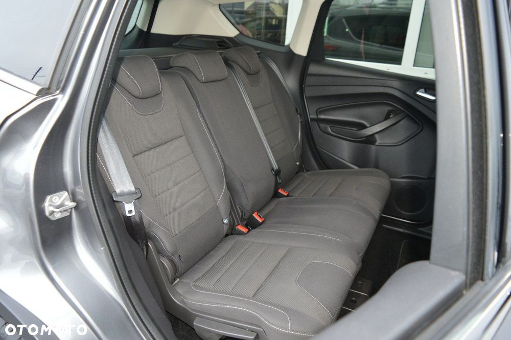 Ford Kuga - 30