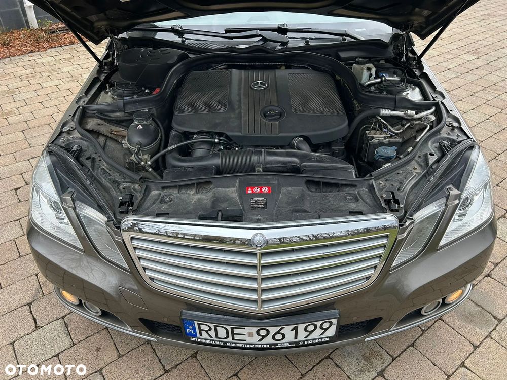 Mercedes-Benz Klasa E 200 CDI DPF BlueEFFICIENCY Automatik Elegance - 23