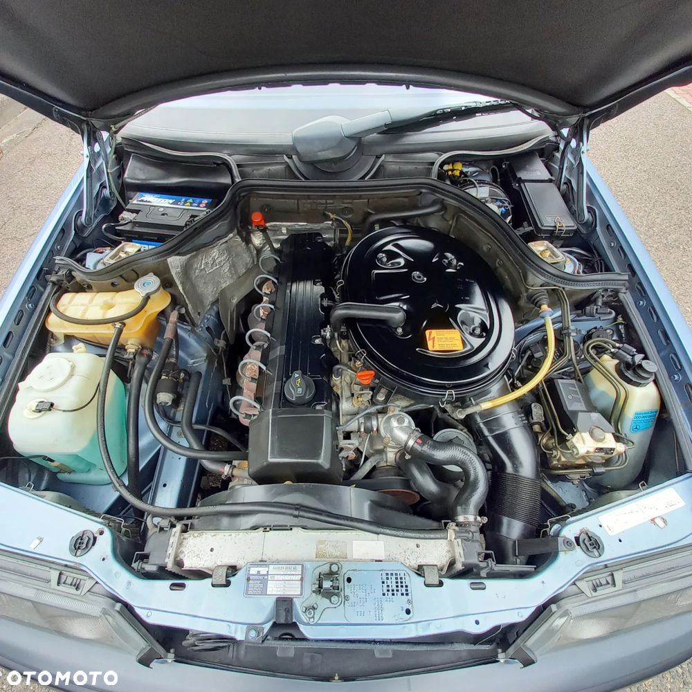 Mercedes-Benz W124 (1984-1993) - 39