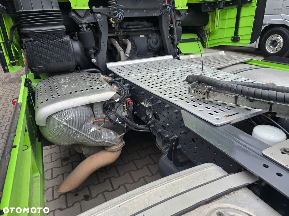 Iveco S-WAY 570 - 16