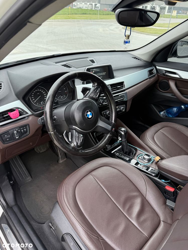 BMW X1 xDrive20i xLine sport - 9