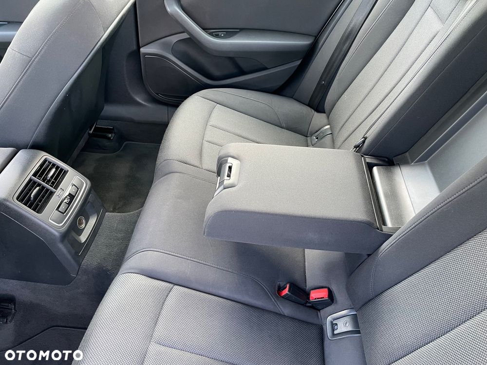 Audi A4 Limousine - 27