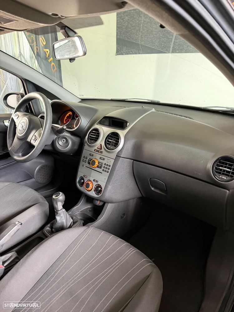 Opel Corsa 1.3 CDTI Enjoy EcoFLEX - 9
