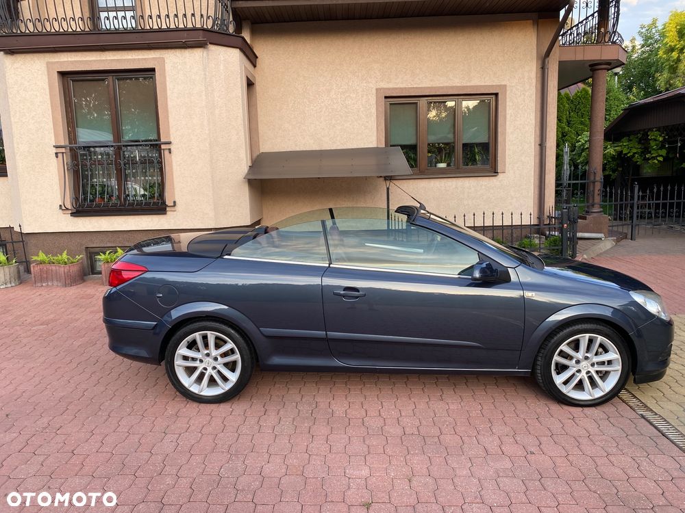 Opel Astra III GTC 1.9 CDTI Cosmo - 16