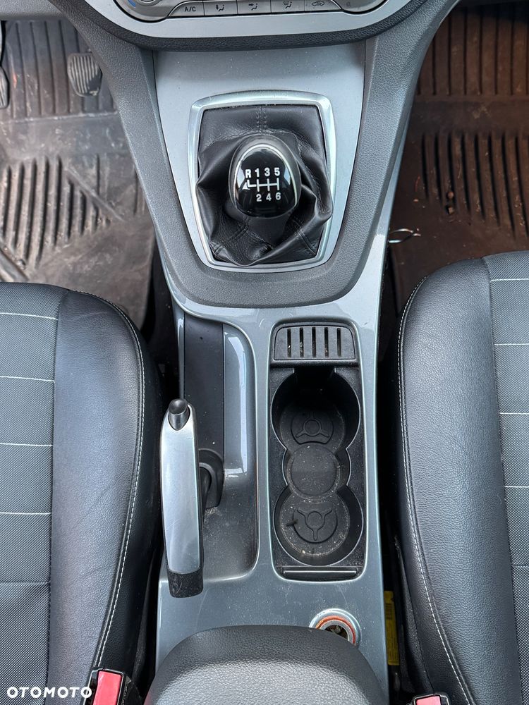 Ford Kuga - 24