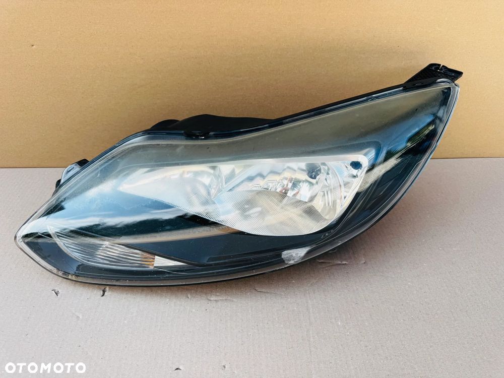 LAMPA FORD FOCUS MK3 LEWA PRZÓD - 1