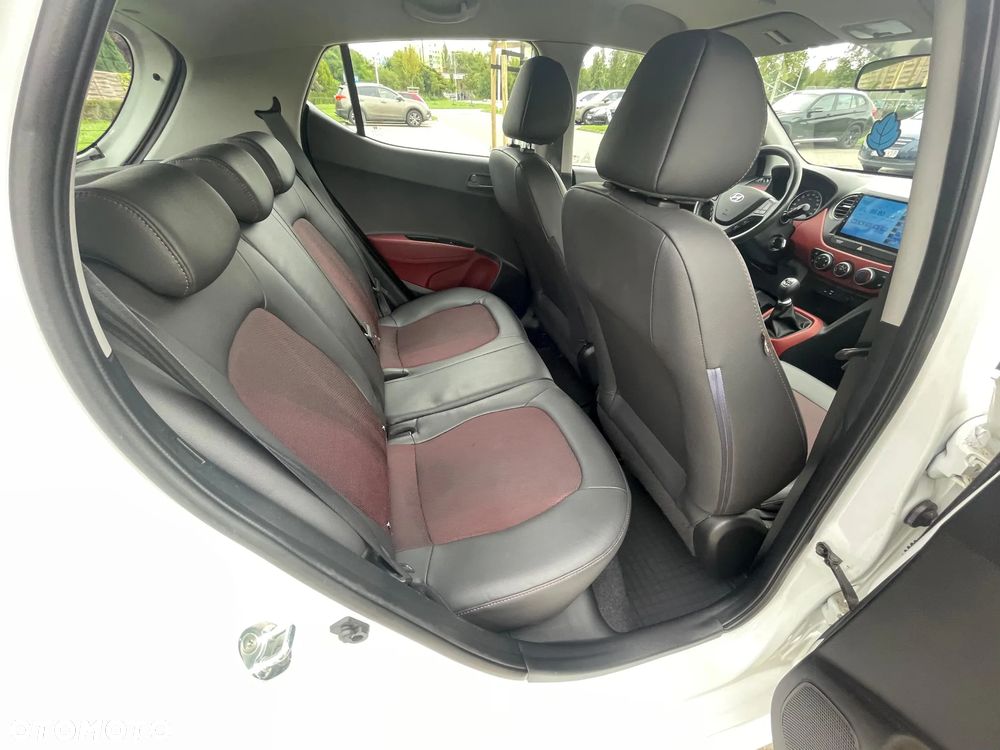 Hyundai i10 1.2 Fifa World Cup Edition - 13