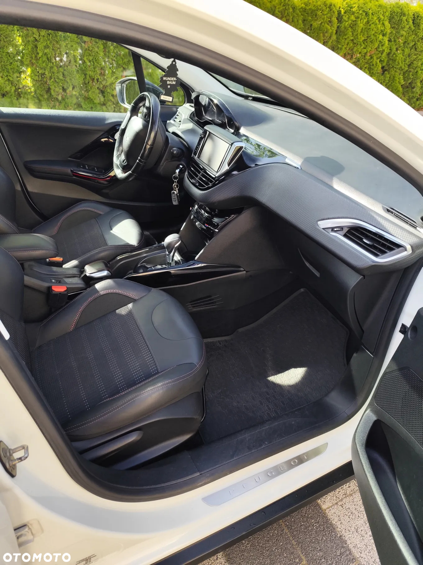 Peugeot 2008 - 21