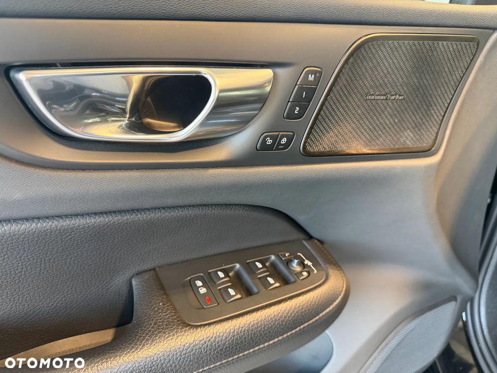 Volvo S60 T4 R-Design - 26