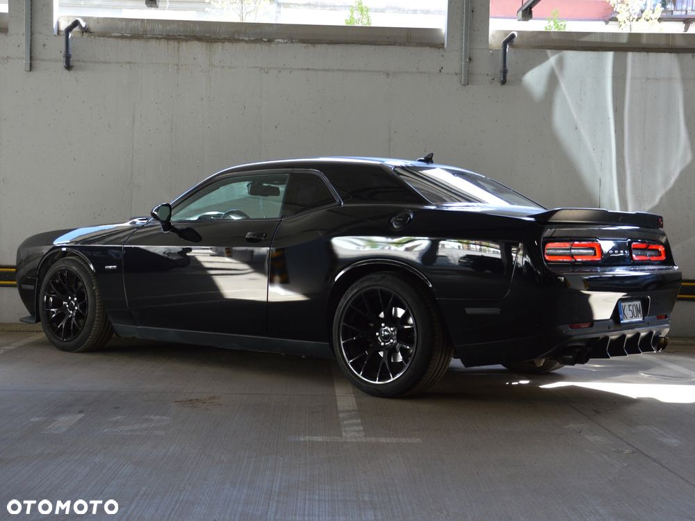 Dodge Challenger - 6