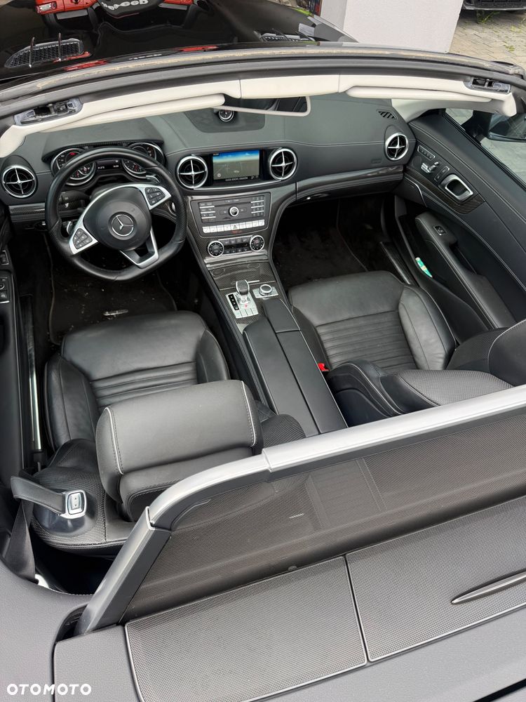 Mercedes-Benz SL - 16