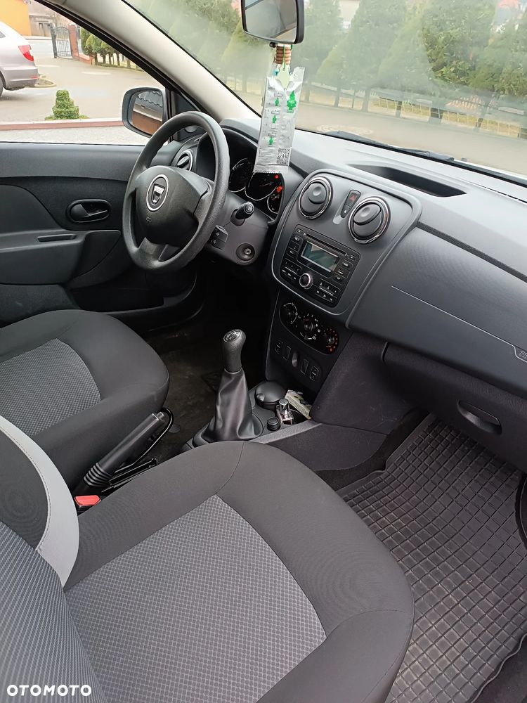 Dacia Logan 1.2 16V Laureate - 7