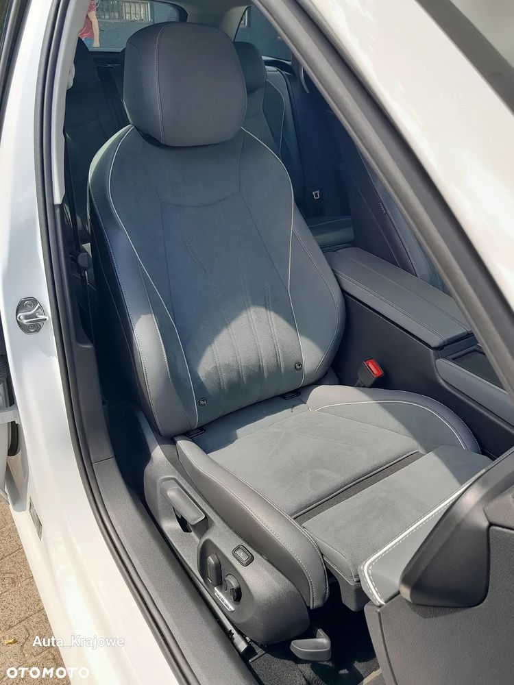 Volkswagen Passat - 33
