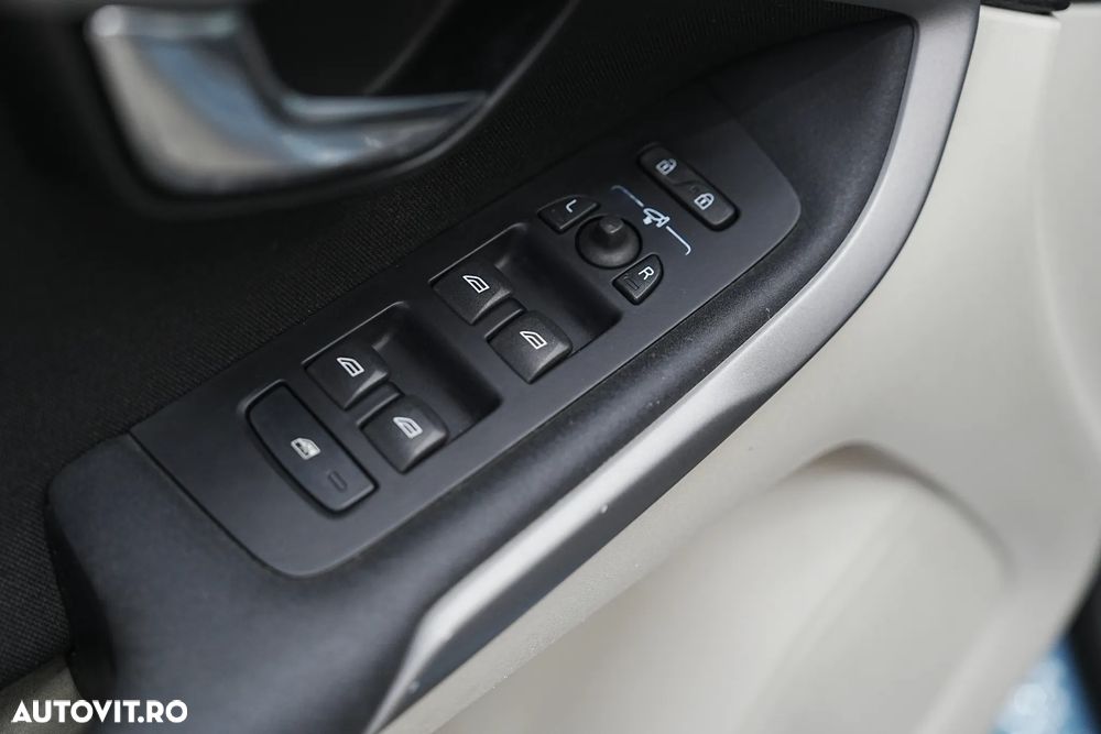 Volvo V40 D2 ECO Basic - 16