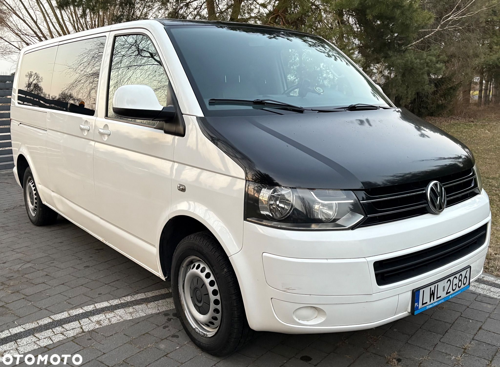 Volkswagen Caravelle - 1