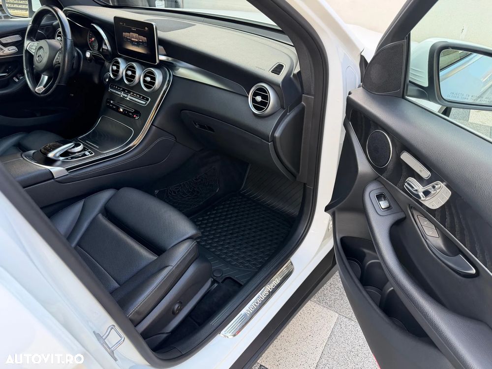 Mercedes-Benz GLC 300 4MATIC 9G-TRONIC Exclusive - 7