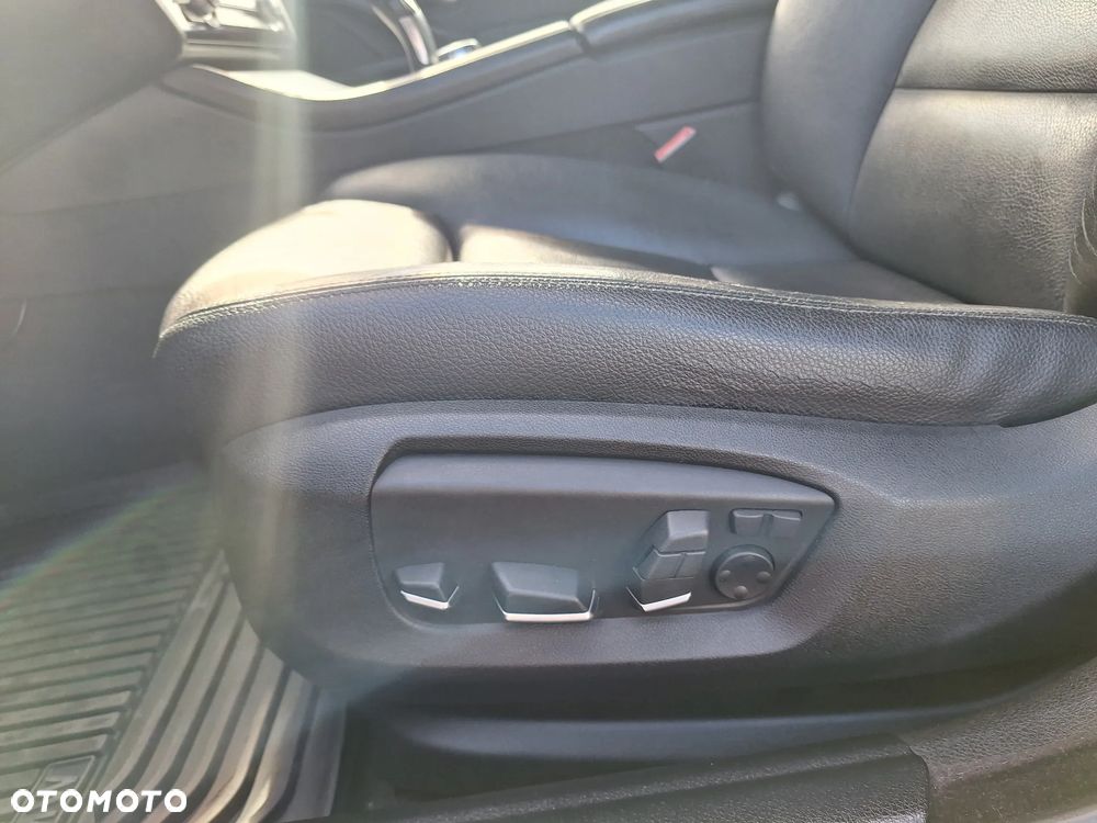 BMW Seria 5 525d - 5