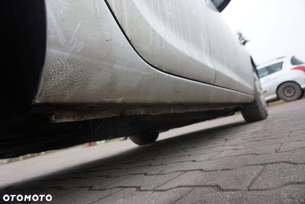 ĆWIARTKA PRÓG SŁUPEK PRAWY ASTRA IV J KOMBI Z176 93867044 OPEL 2009-2015 - 2