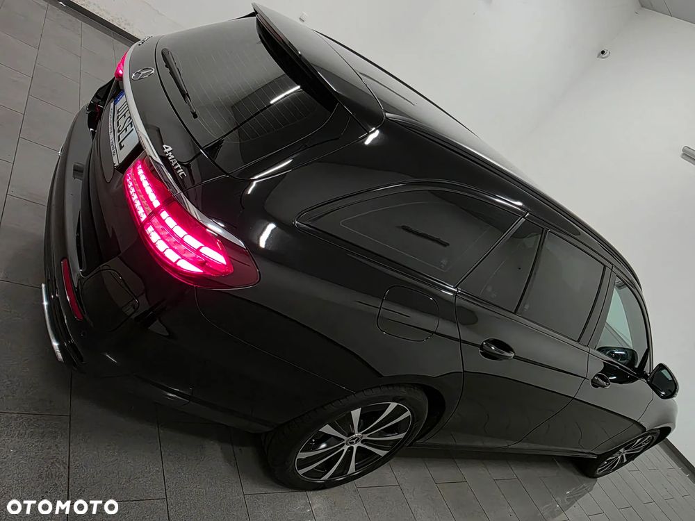 Mercedes-Benz Klasa E 300 de 4-Matic Exclusive - 36