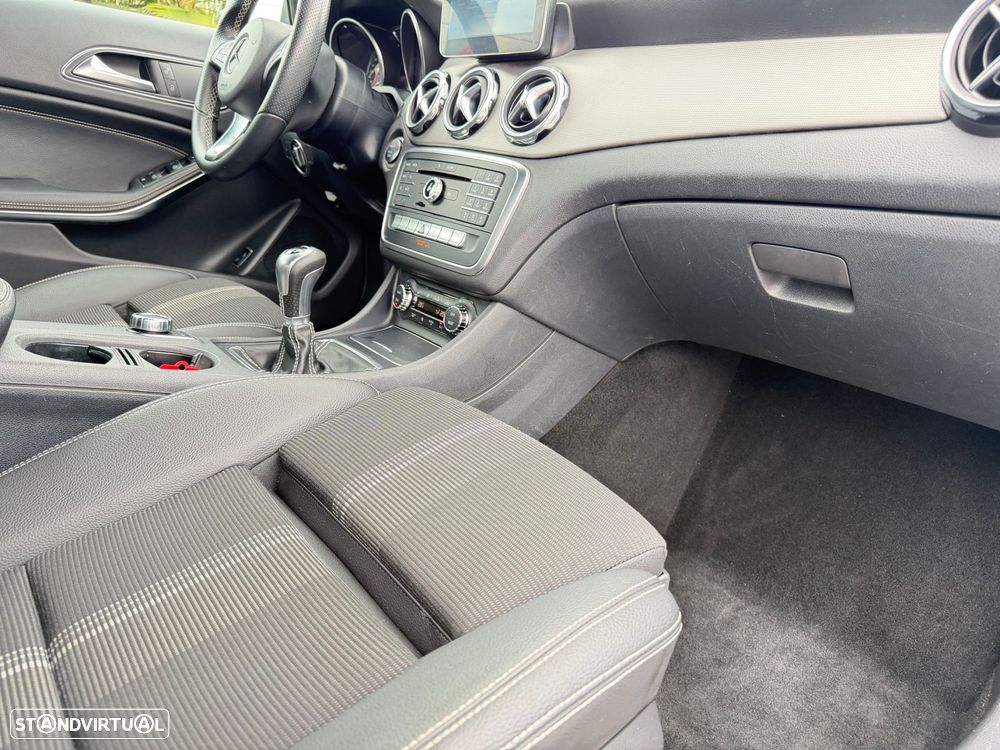 Mercedes-Benz GLA 180 d Style - 28