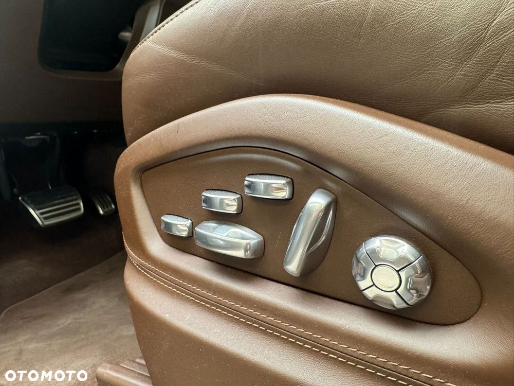 Porsche Cayenne - 13