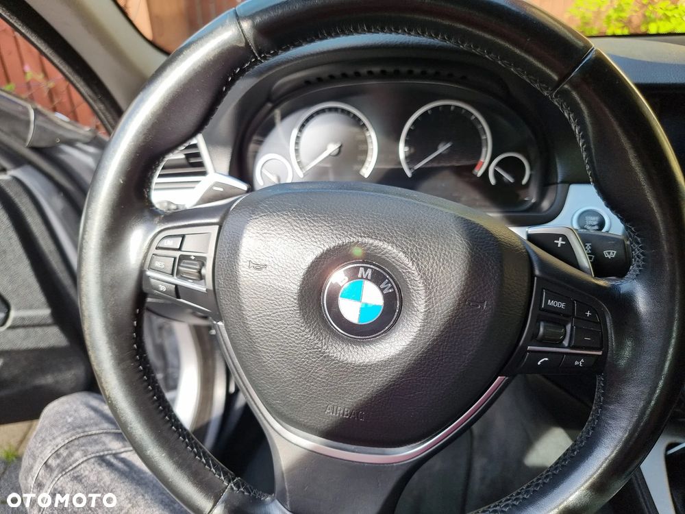 BMW Seria 5 535i xDrive - 17