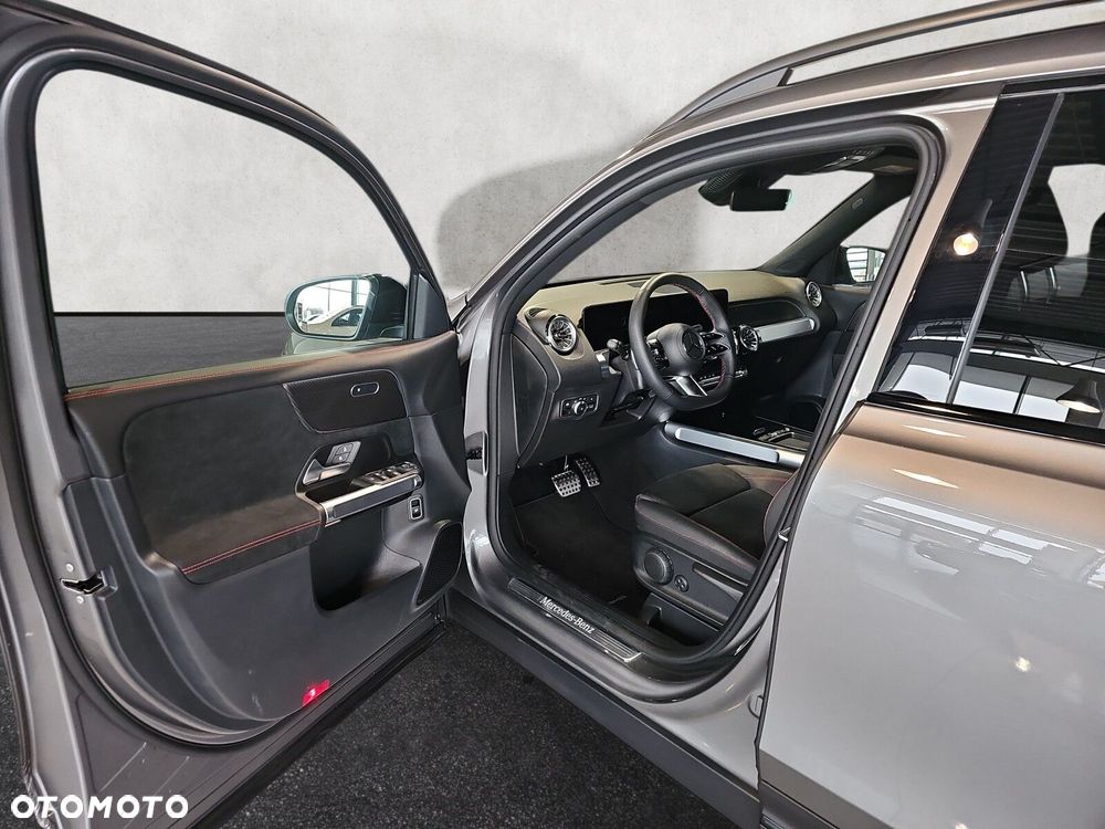 Mercedes-Benz GLB - 10