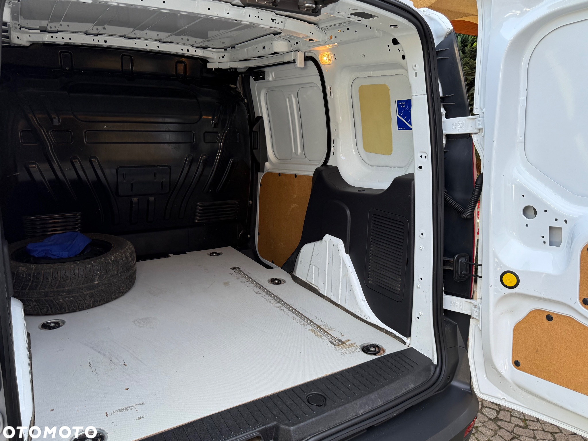 Ford Transit Connect klimatyzacja webasto hak piękny - 33