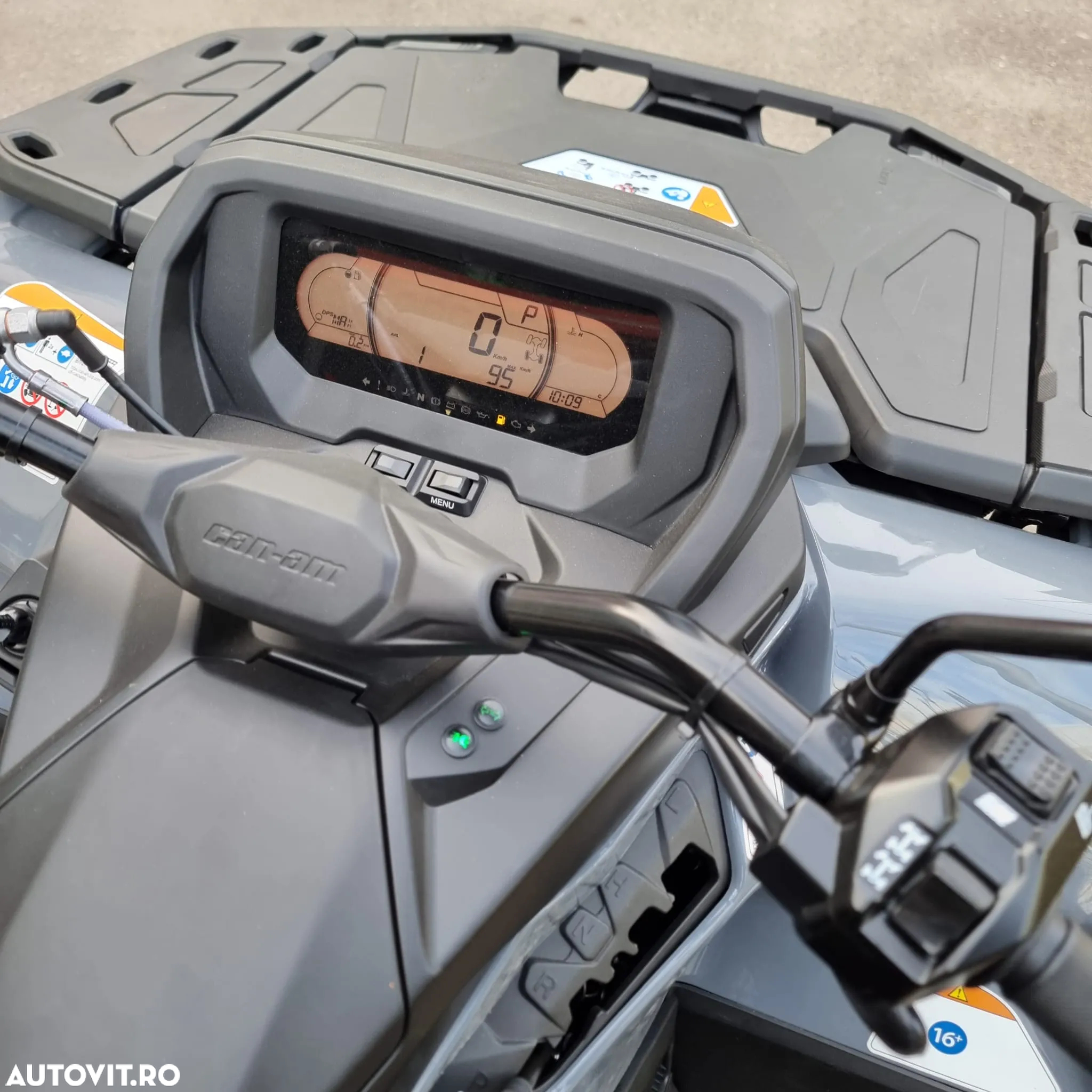 Can-Am Outlander Max - 4
