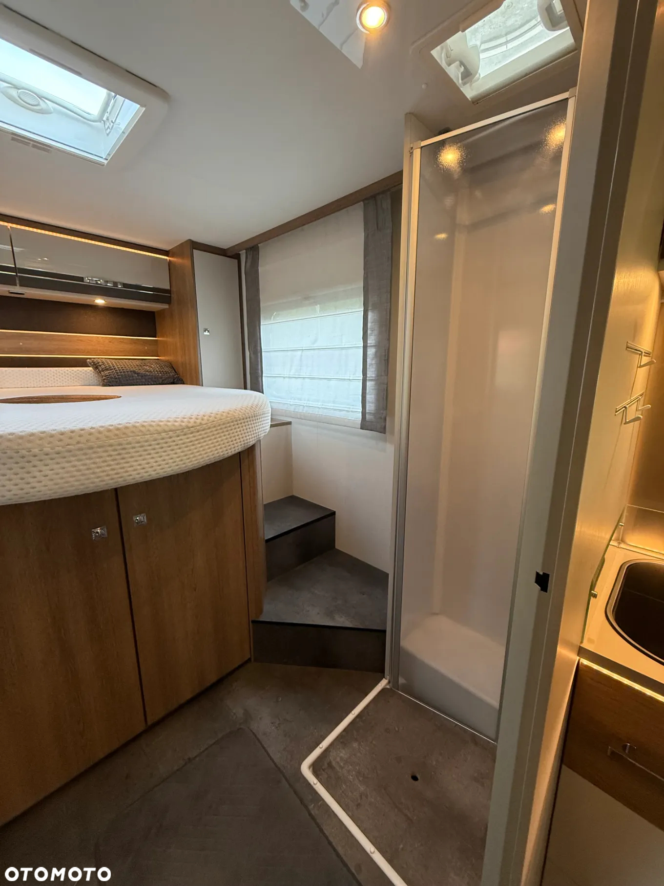 Dethleffs 7052  półintegra  camper kamper 5 osób - 15