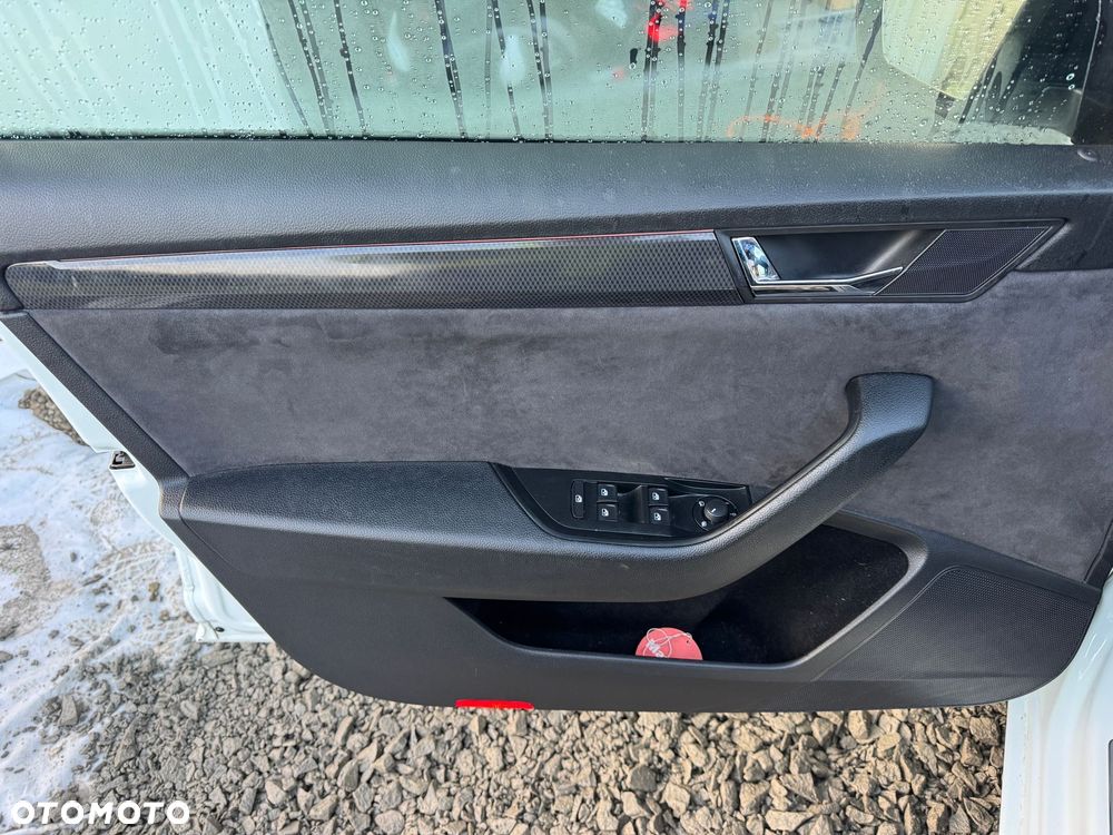 Skoda Superb 2.0 TSI 4x4 DSG SportLine - 26