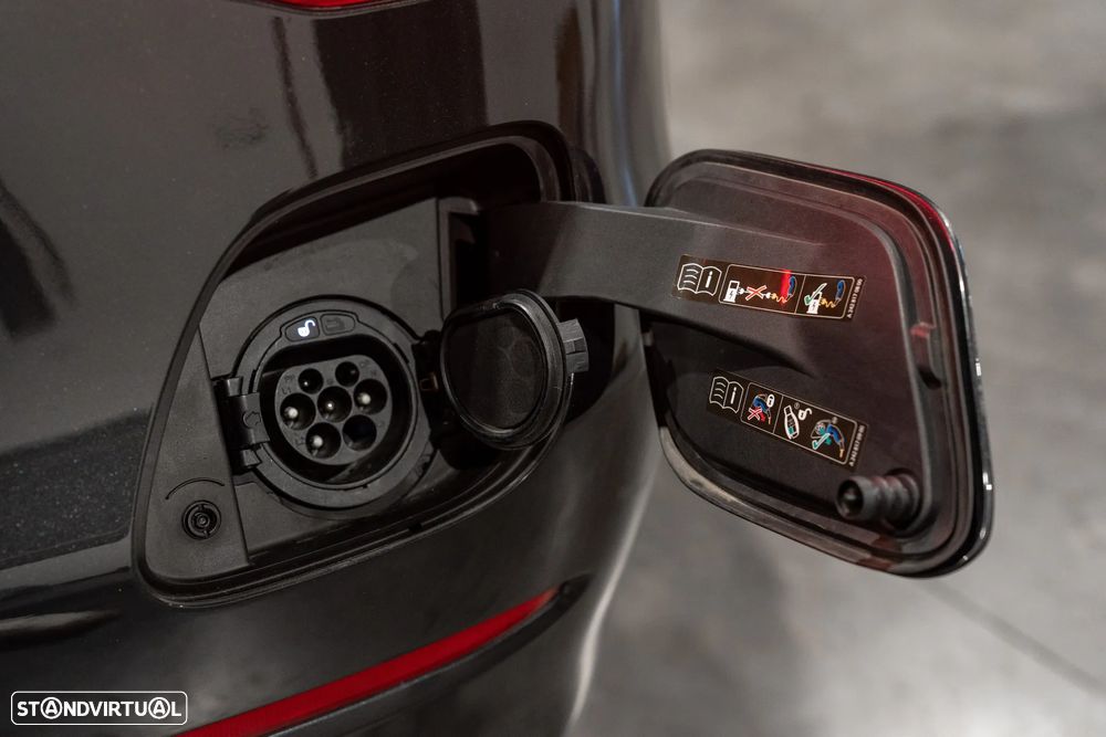 Mercedes-Benz GLC 300 e Coupé 4Matic - 54