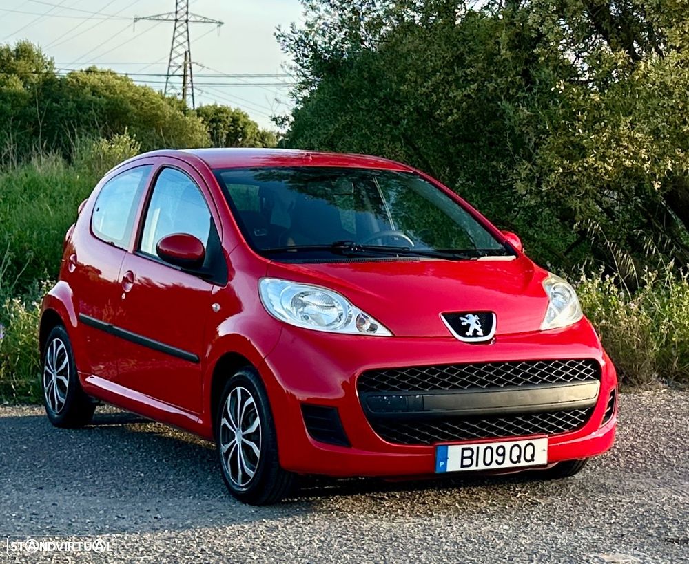 Peugeot 107 1.0 Trendy - 1