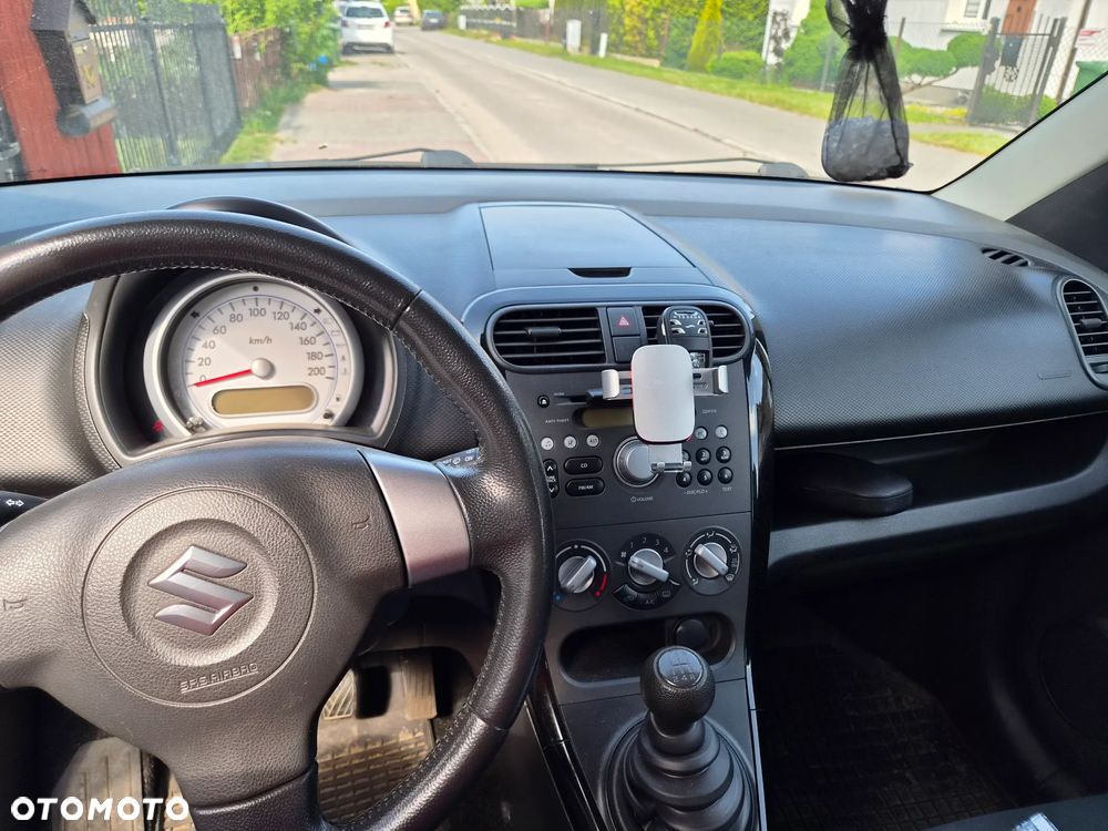Suzuki Splash 1.0 Club - 4