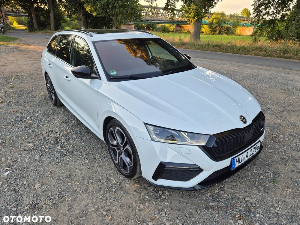 Skoda Octavia Combi 2.0 TDI DSG RS - 5